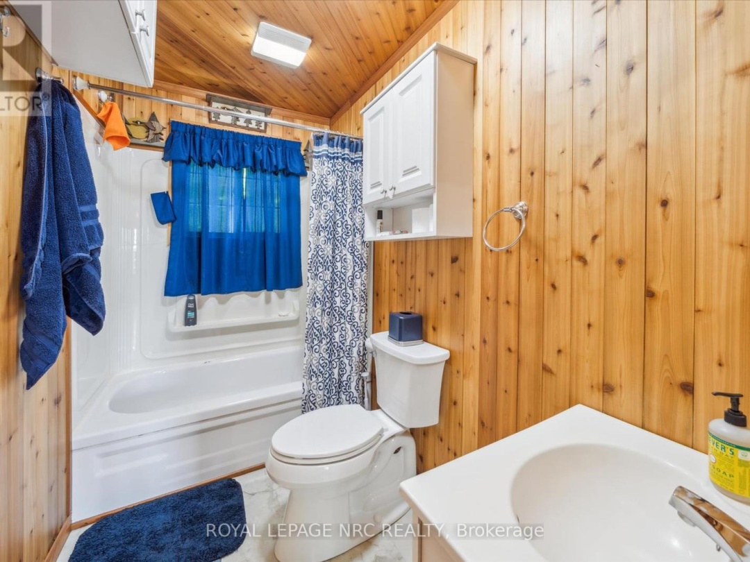 283 Salmon Lake Road N, Salmon Lake