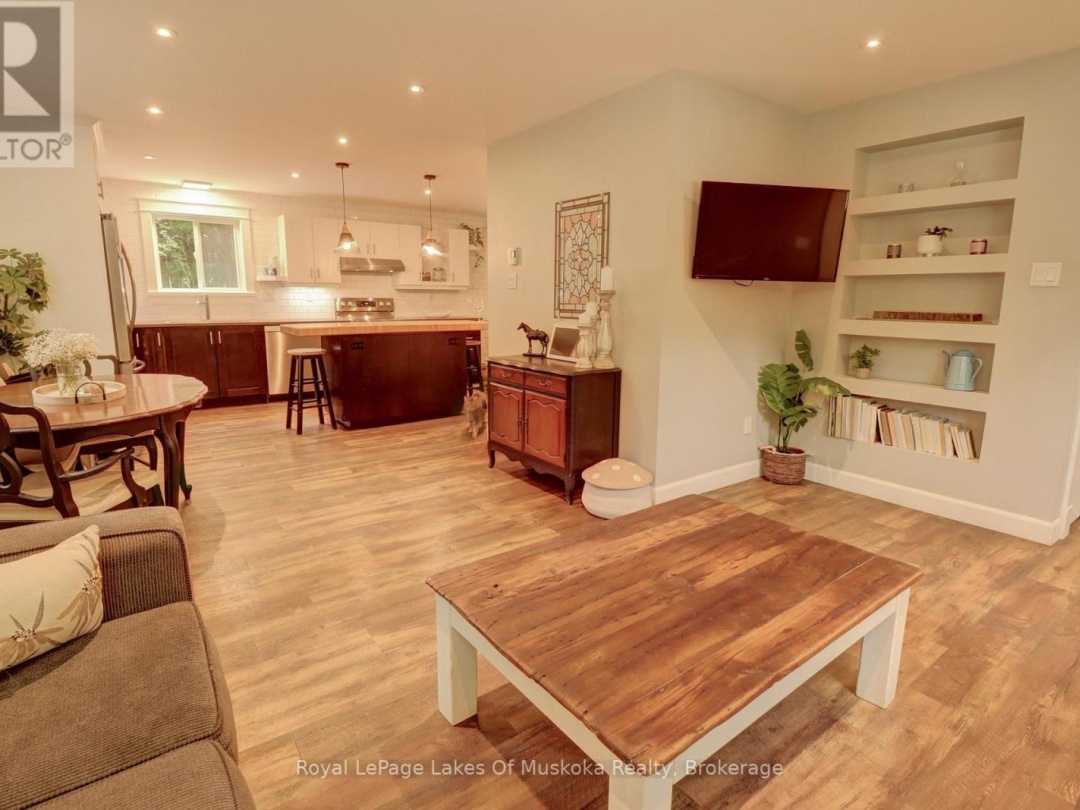 38 FLORENCE STREET W, 