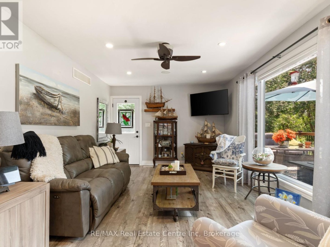 33 GRAHAM DRIVE, 