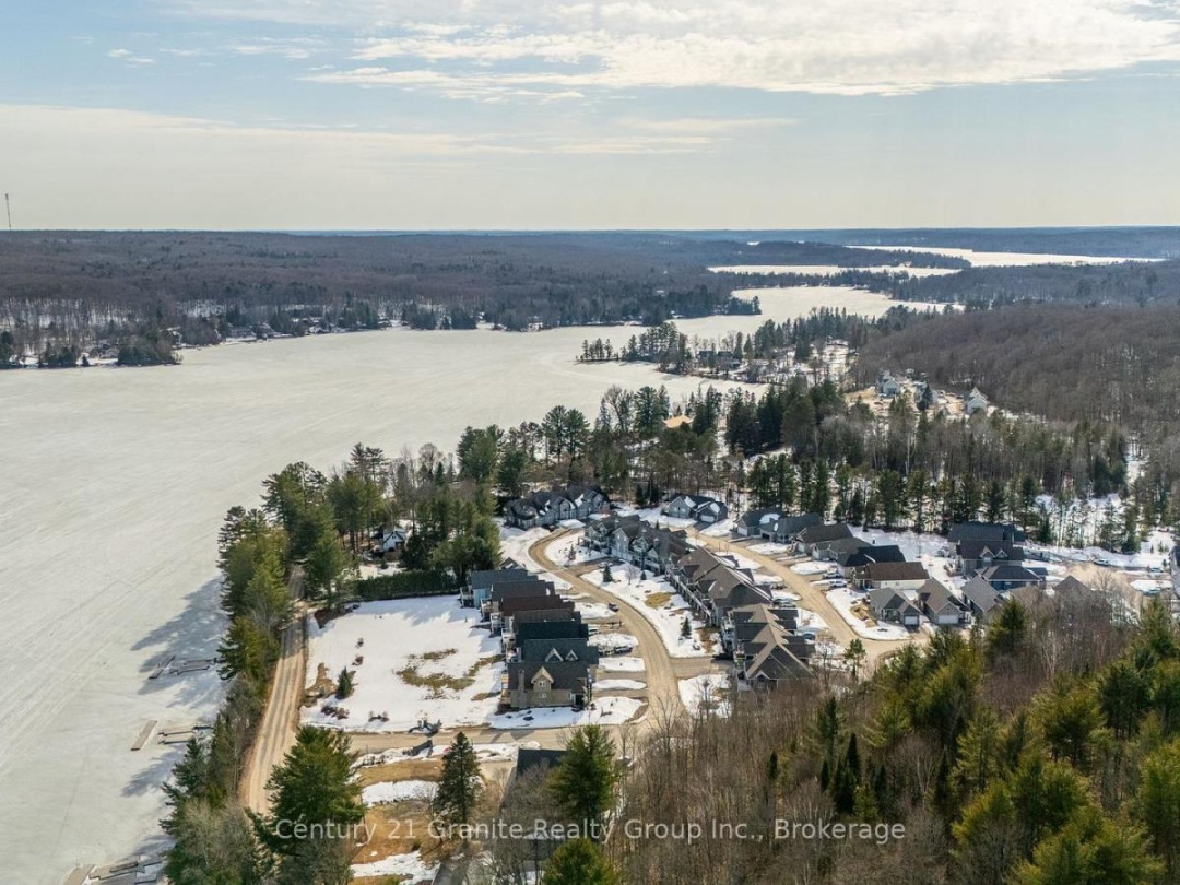 17 Webb Circle, Kashagawigamog Lake