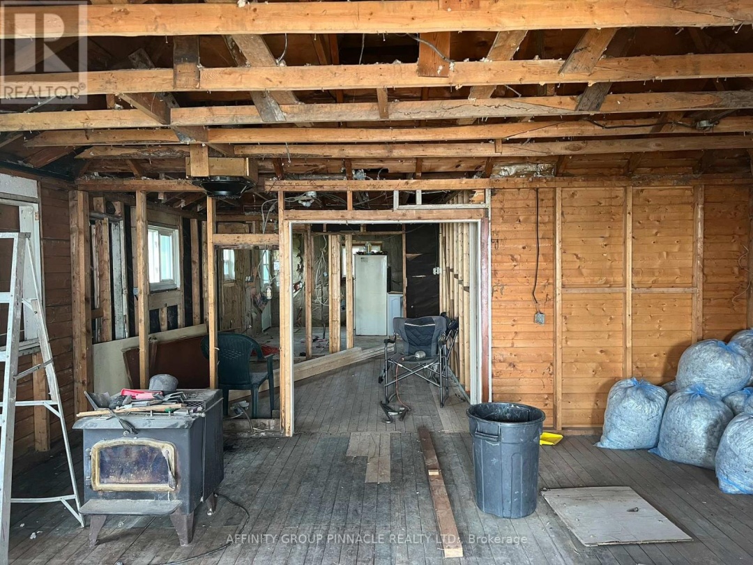 477 Long Beach Road, Sturgeon Lake