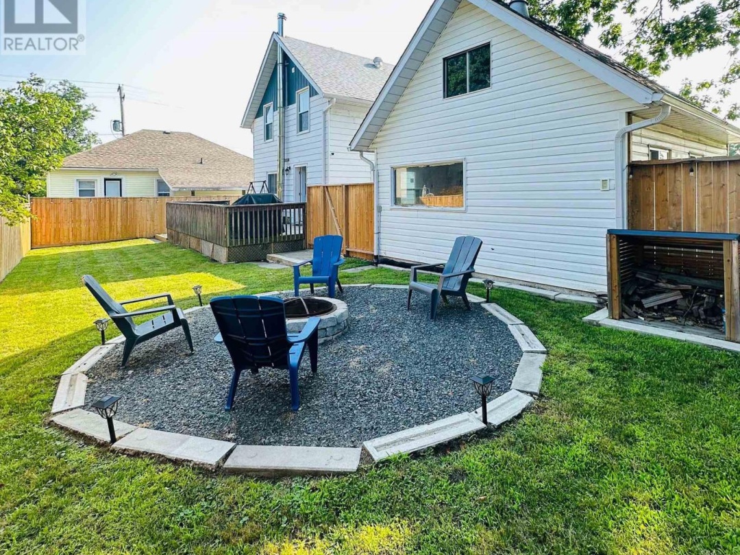 77 Church Street, Parry Sound