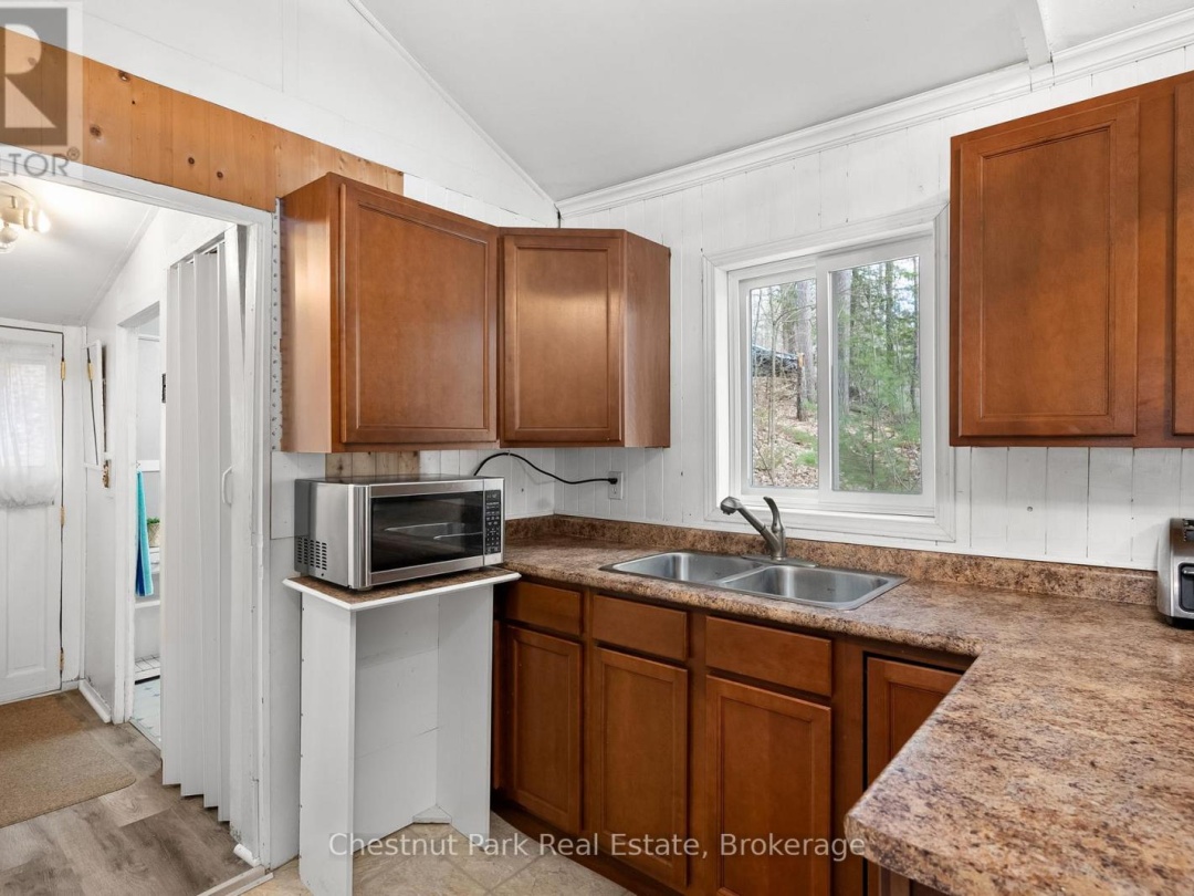 1038 FITCHETT LANE, 