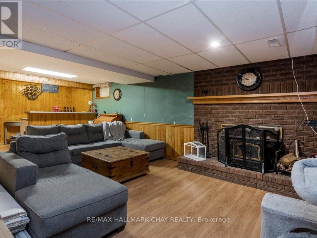 4049 Bayview Avenue, Ramara