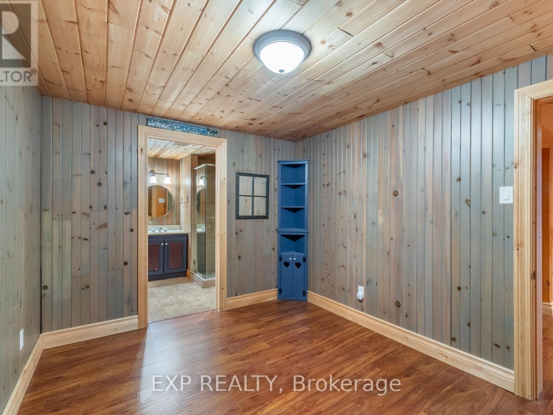 201 Avery Point Road, Dalrymple Lake
