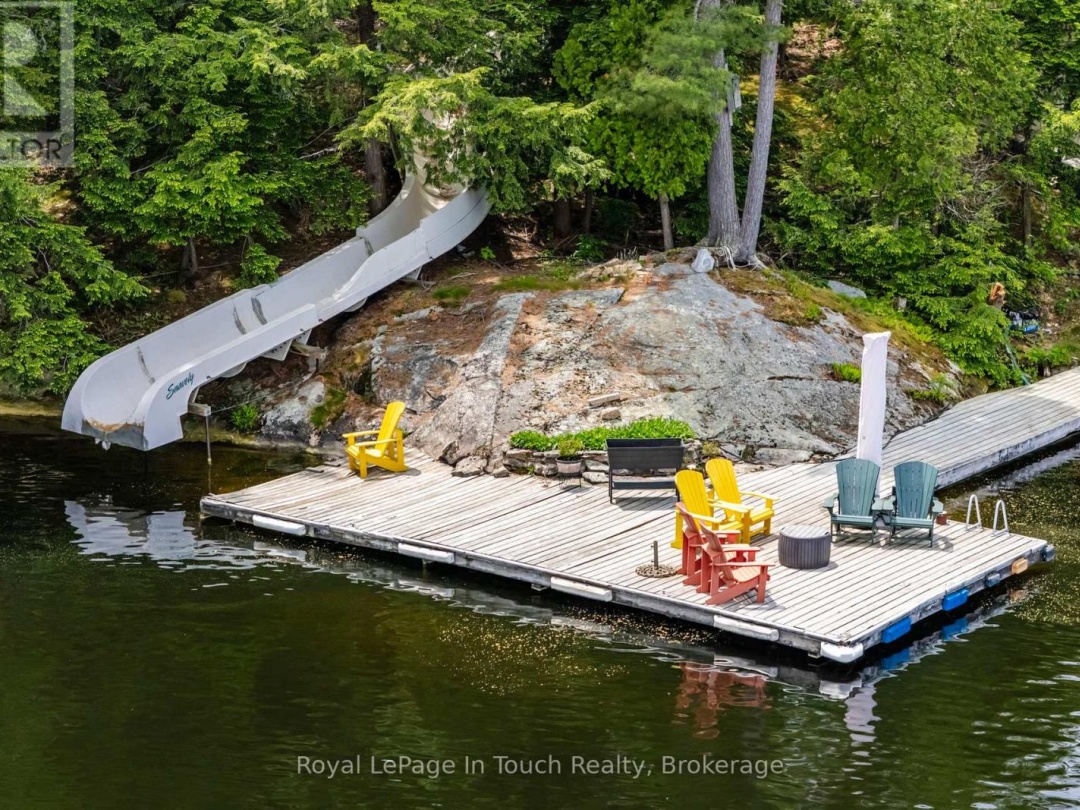4 IS 270 GEORGIAN BAY ISLAND, 