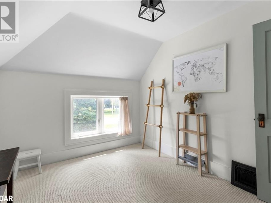 1866 WARMINSTER Side Road, 
