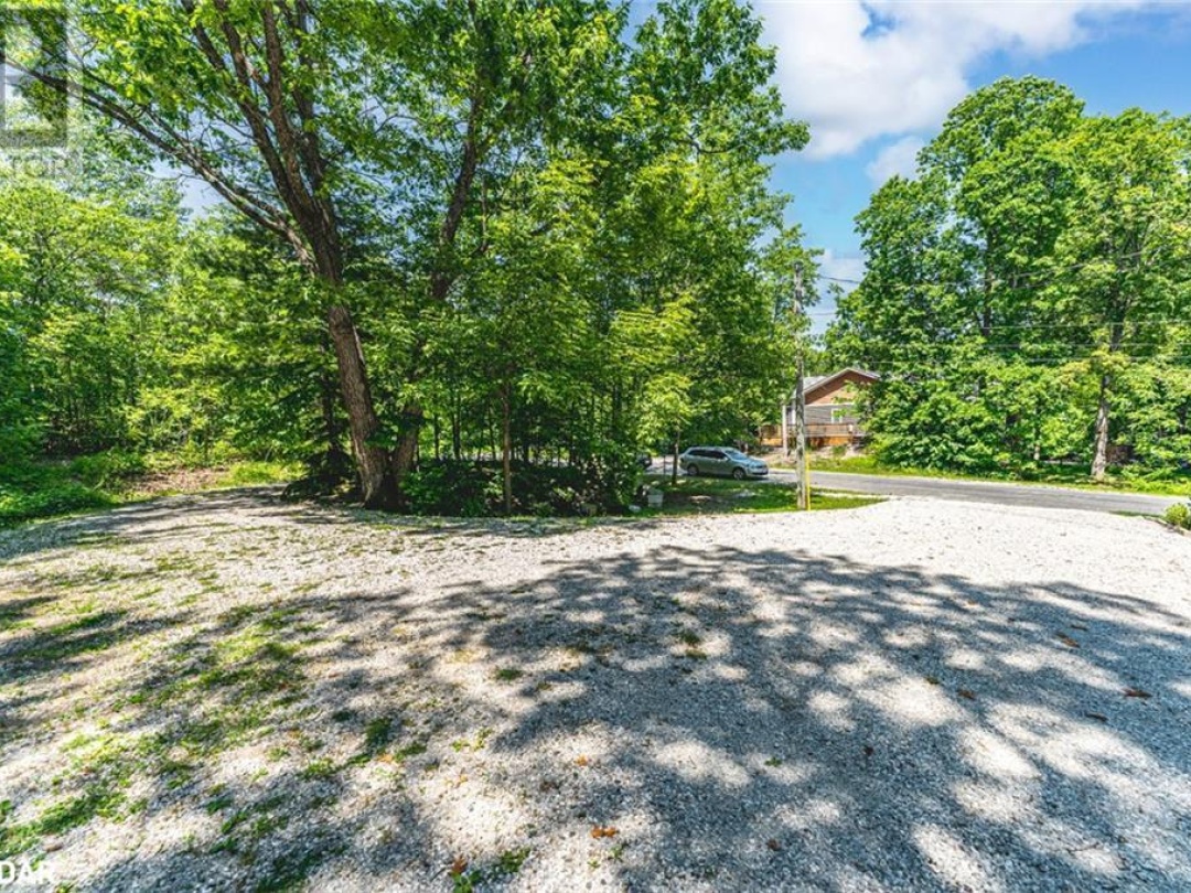 7498 ISLAND Crescent, 