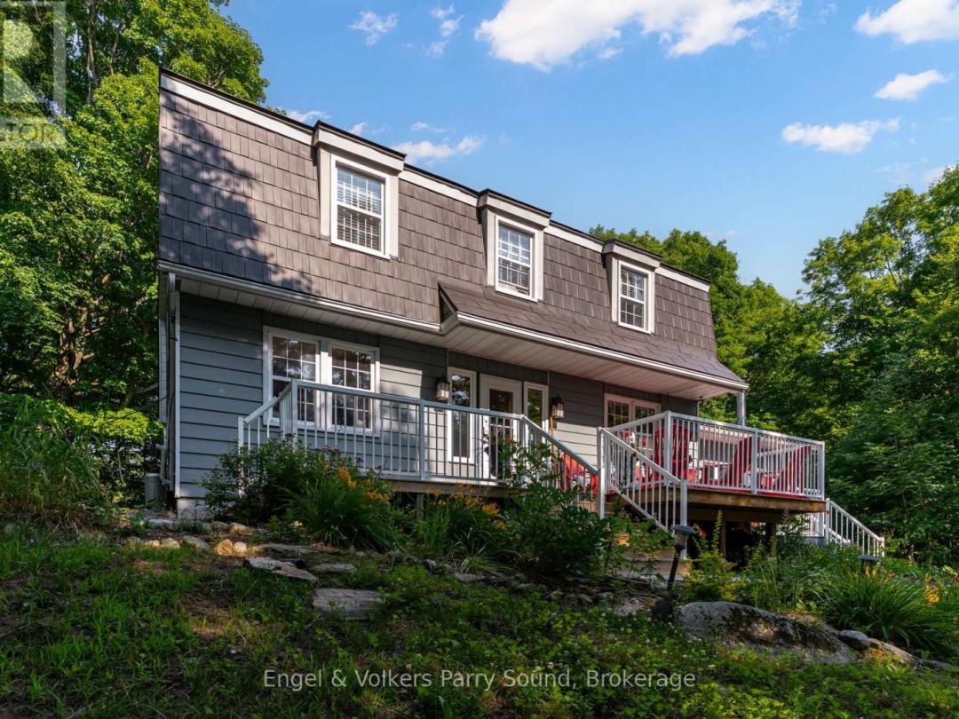 6 HARMONY LANE, 