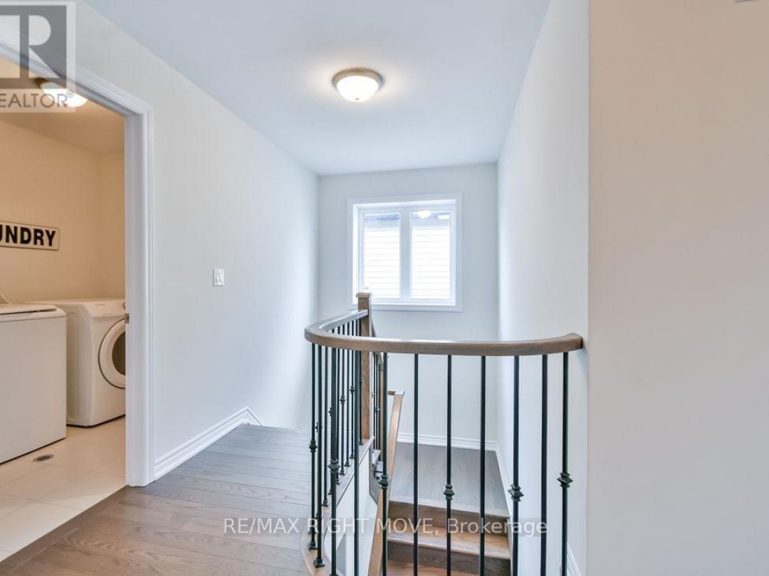 3117 Orion Boulevard, Orillia