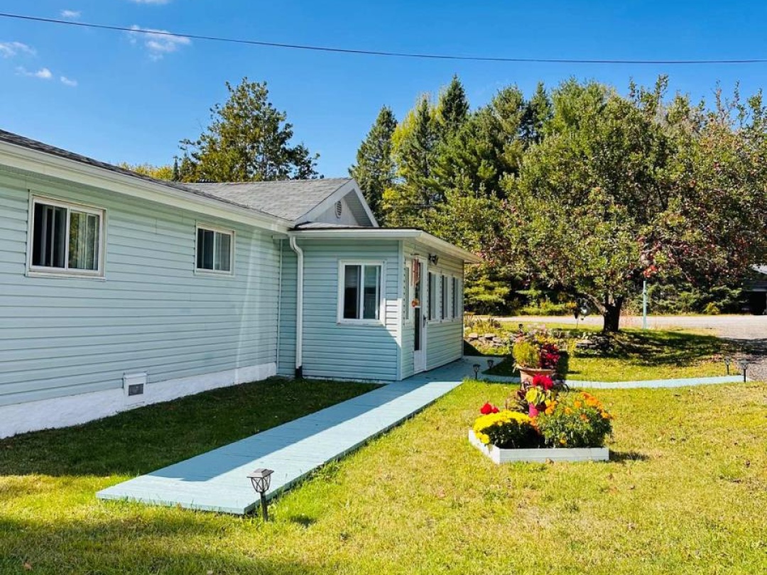 1671 HWY 60 HIGHWAY, 