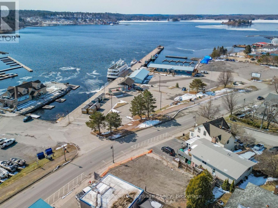 22 Bay Street, Parry Sound