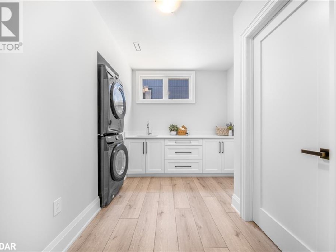 3331 ST GEORGE Boulevard, St. George Lake