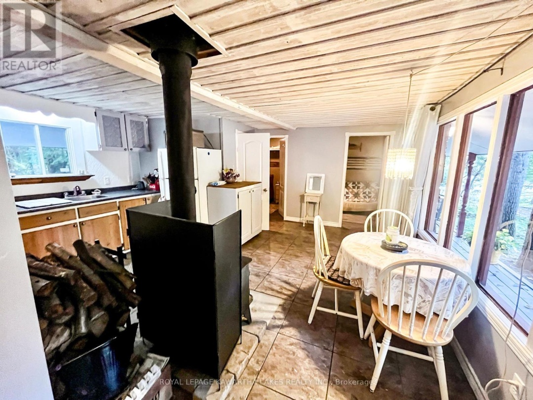 81 Mcguire Beach Road, Trent-severn Waterway