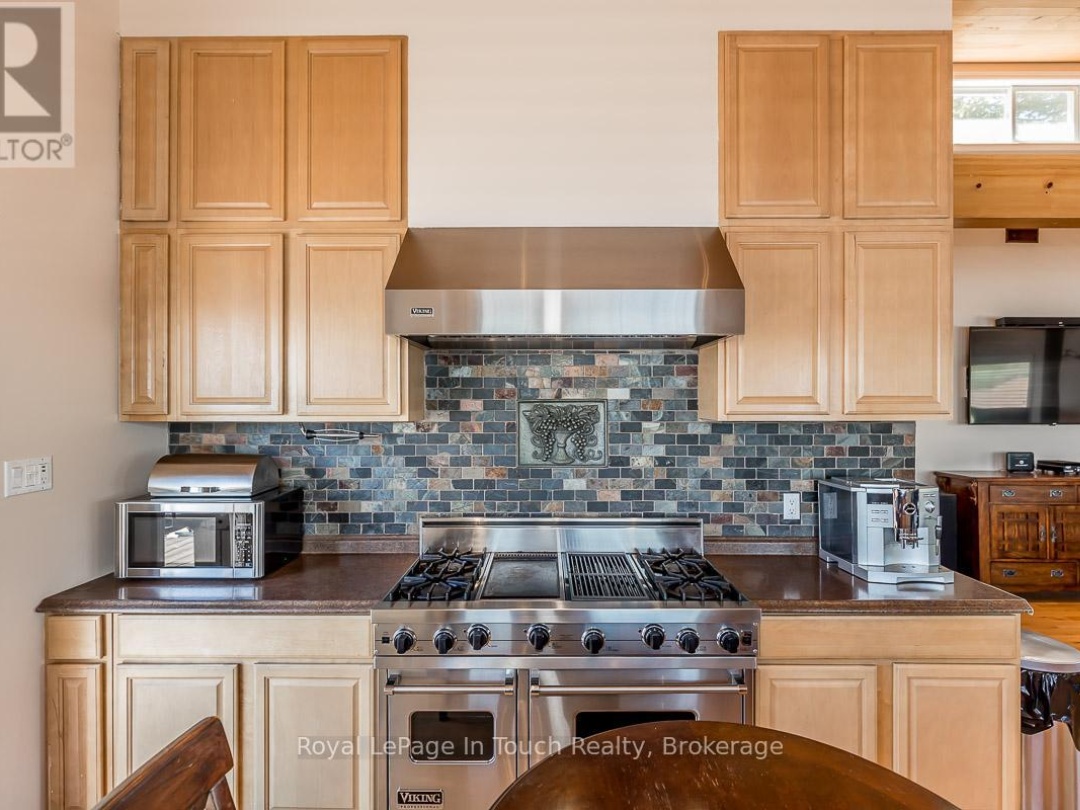36 Yellowhead Island, Gloucester Pool