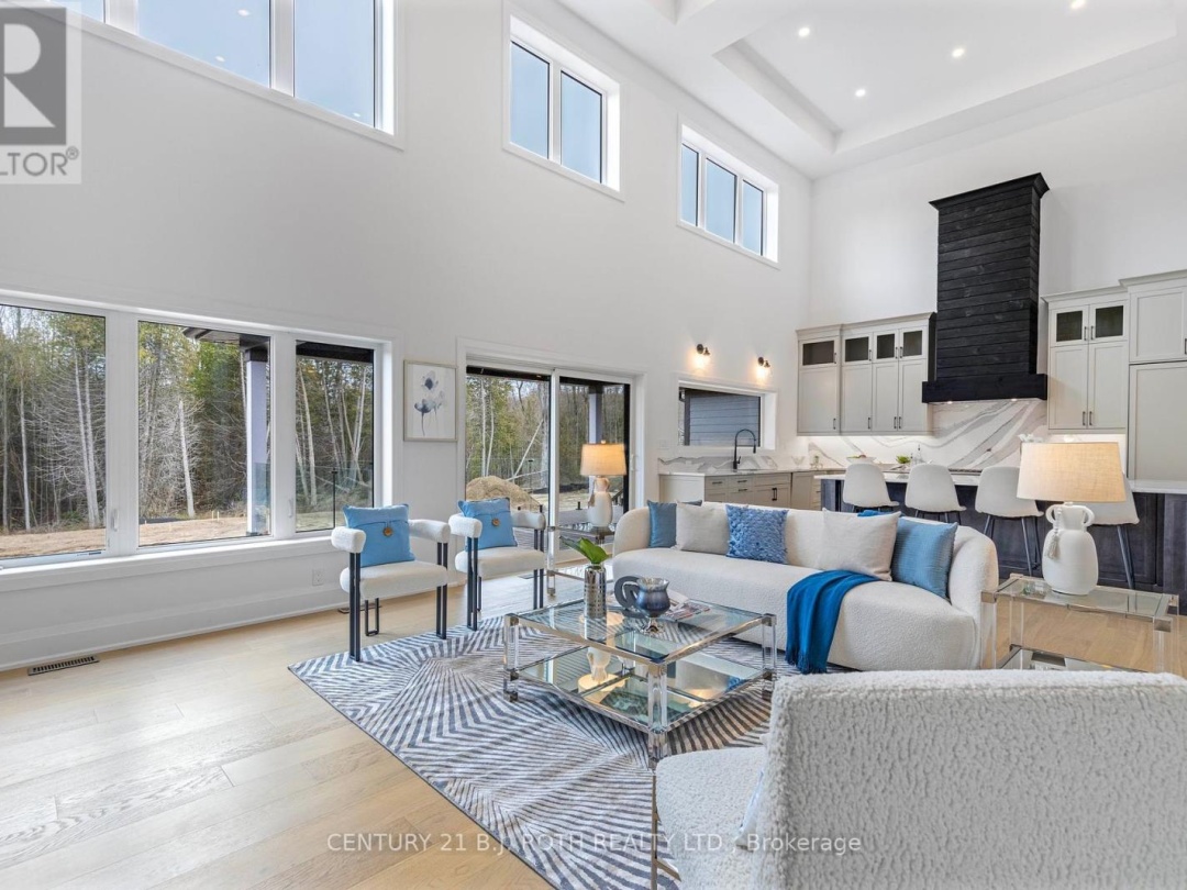 8 CLYDESDALE COURT, 