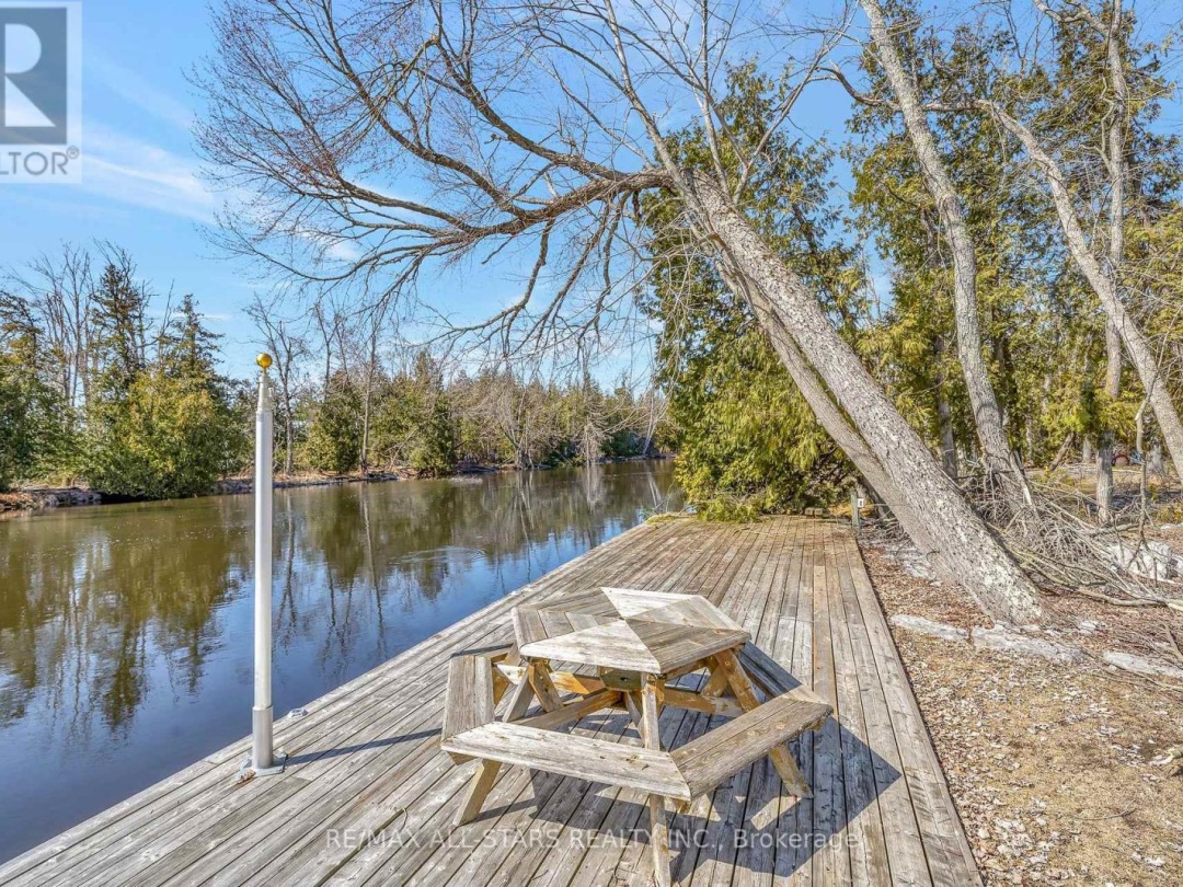 210 Moorings Drive, Burnt Lake
