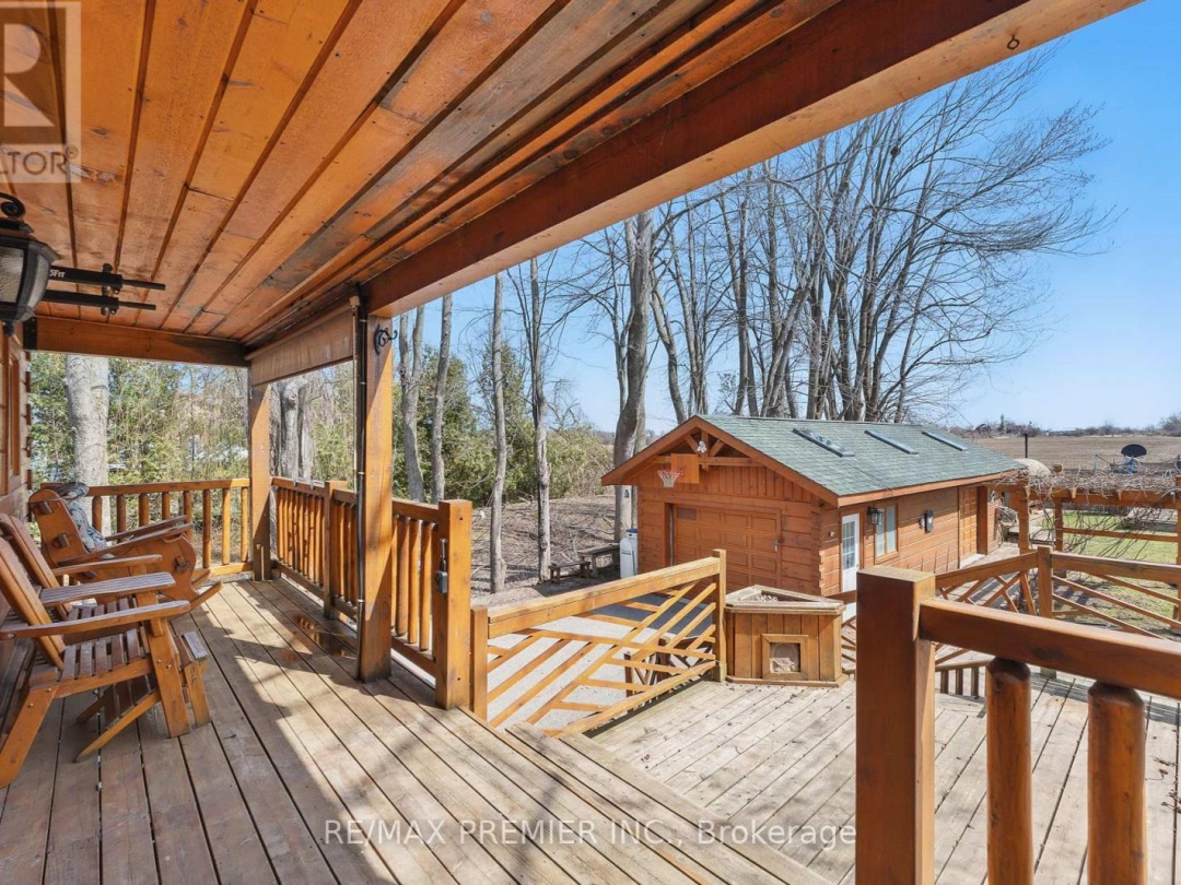 2441 Lakeshore Drive, Lake Simcoe