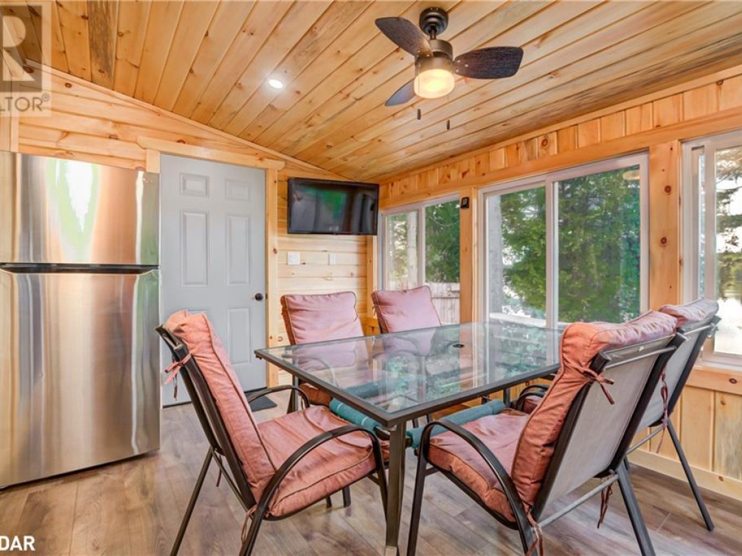 1105 LAKESHORE ROAD Road, Gooderham Lake