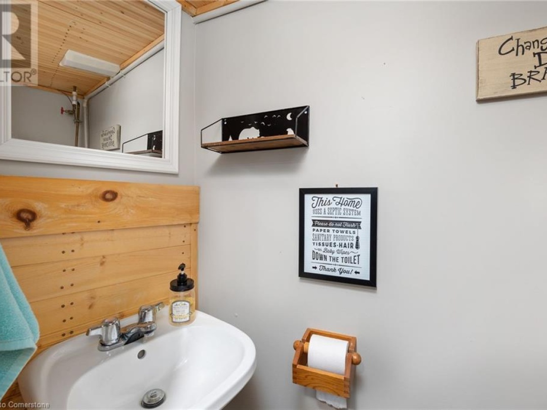 235 Loch Erne Road, Vowel Lake