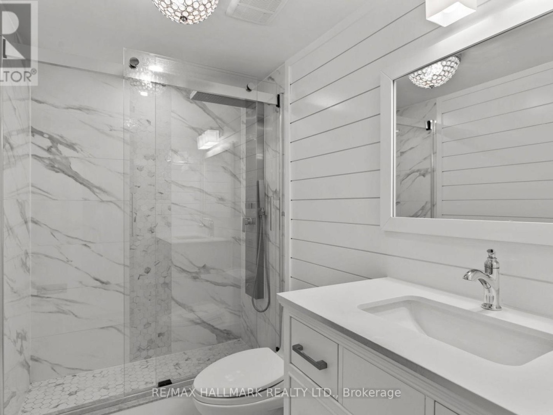 13 Pinetree Court, Lake Simcoe