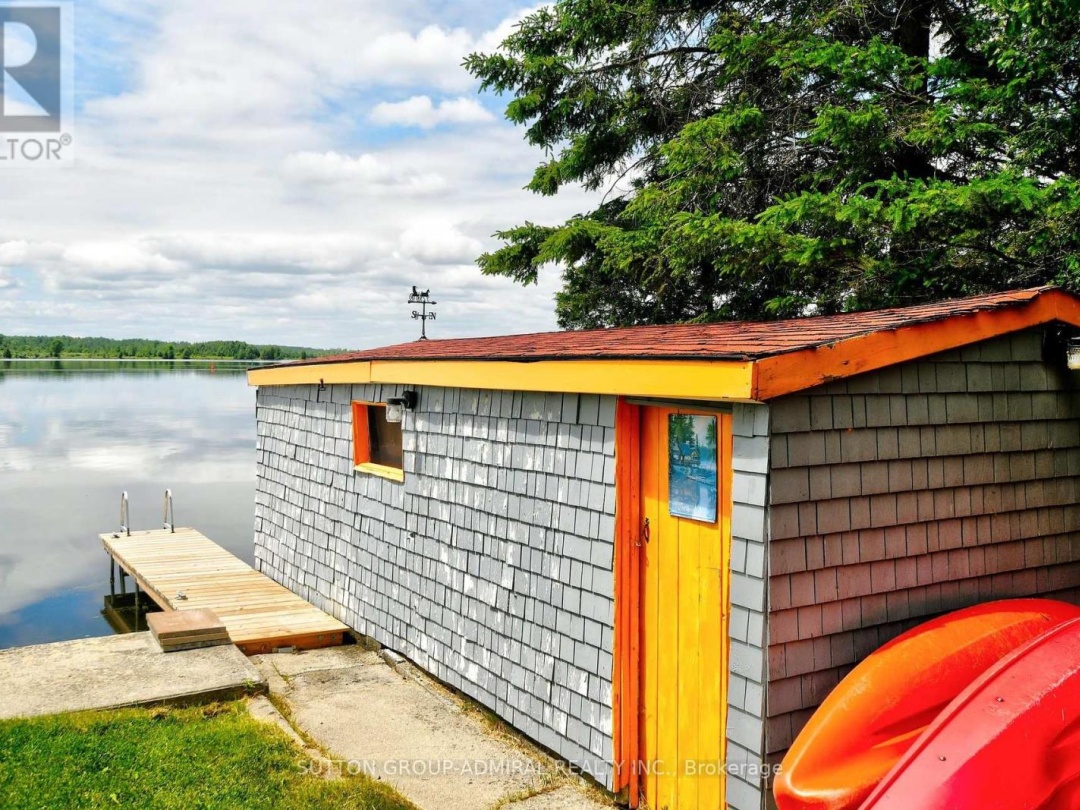 70 ANTIQUARY ROAD, Canal Lake