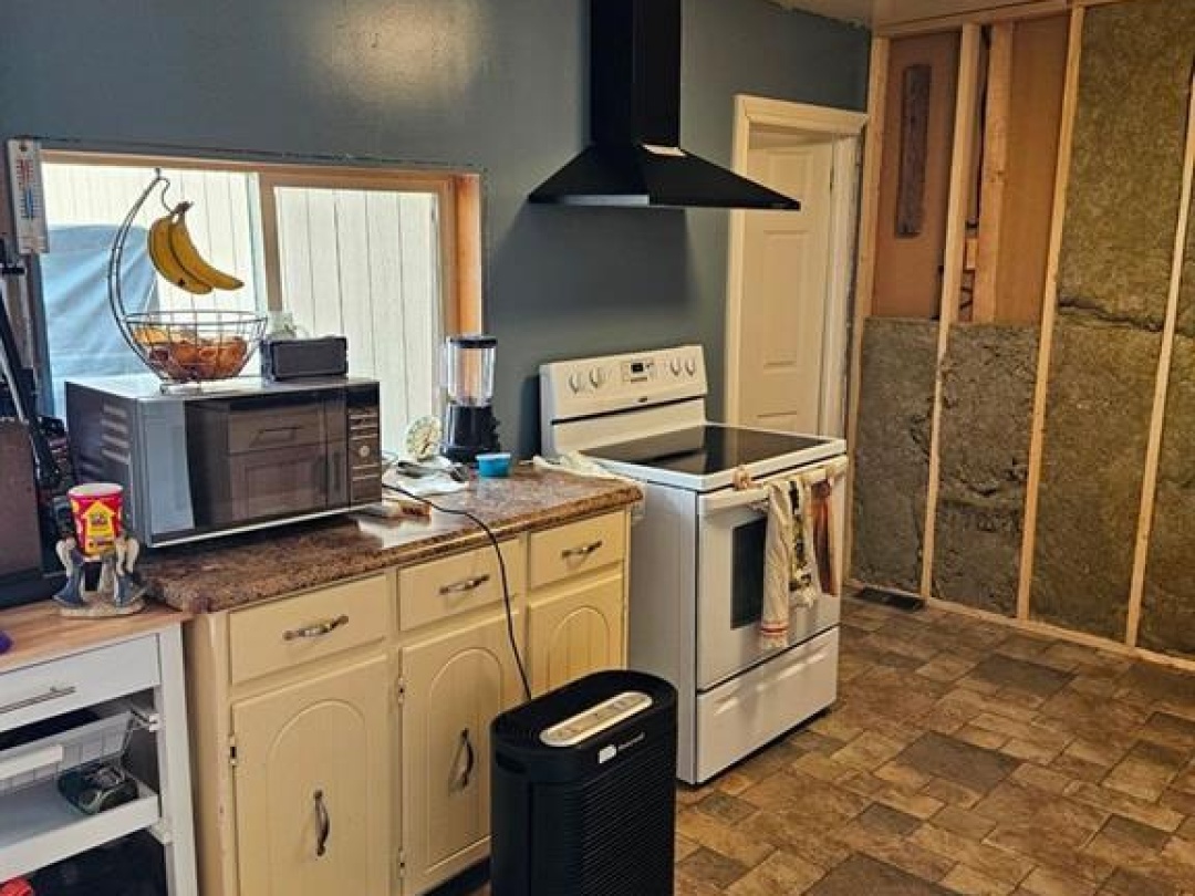 295 DUCK BAY ROAD, 