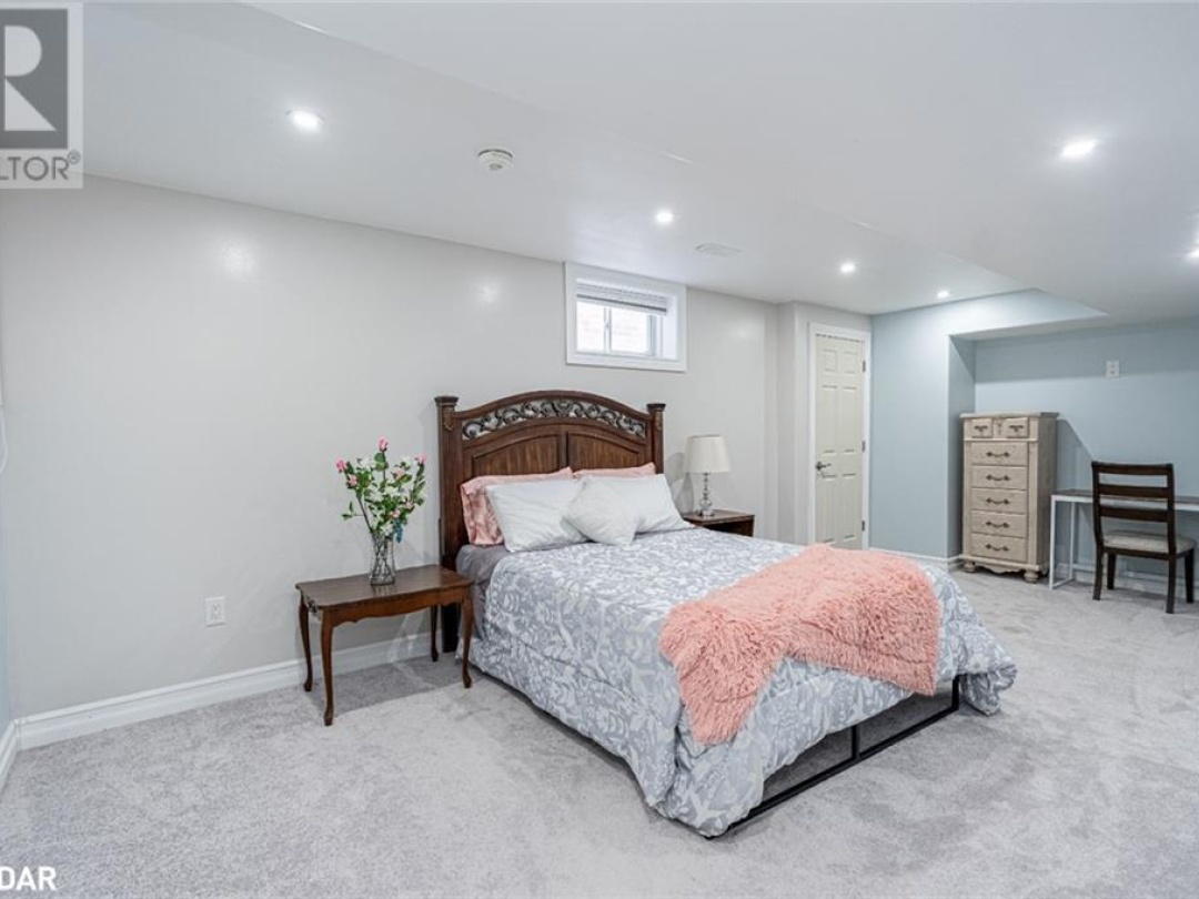 3069 Monarch Drive, Orillia