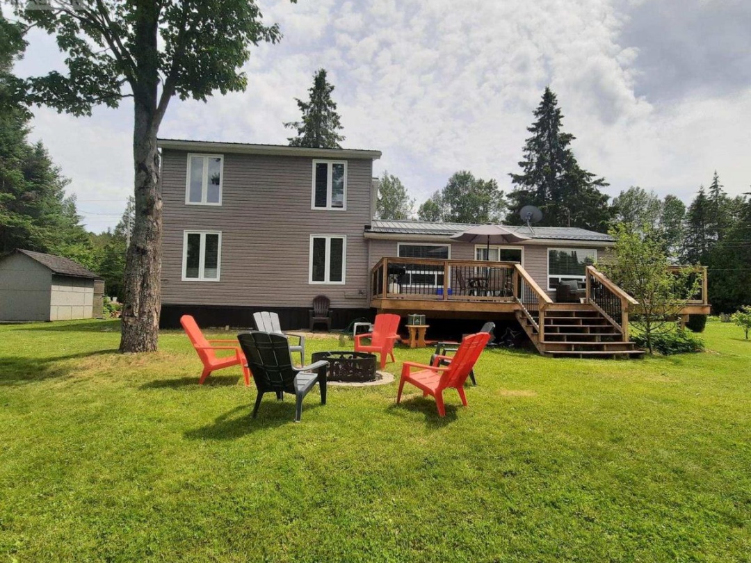 90 Kozy Kove Road, Burnt Lake
