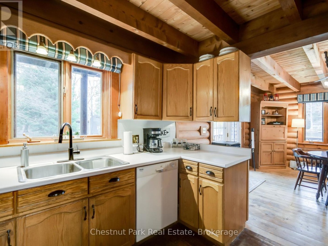 30 MCVITTIE ISLAND, Lake Muskoka