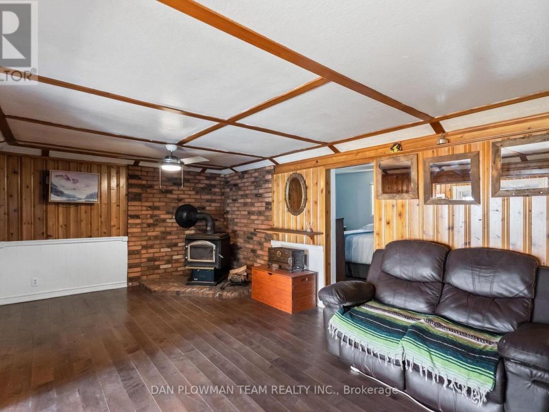 32 Beach Road, Lake Scugog