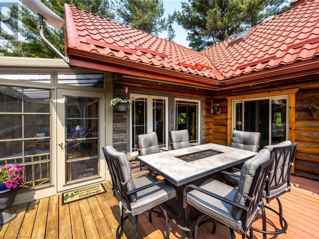 235 LOCH ERNE Road, 