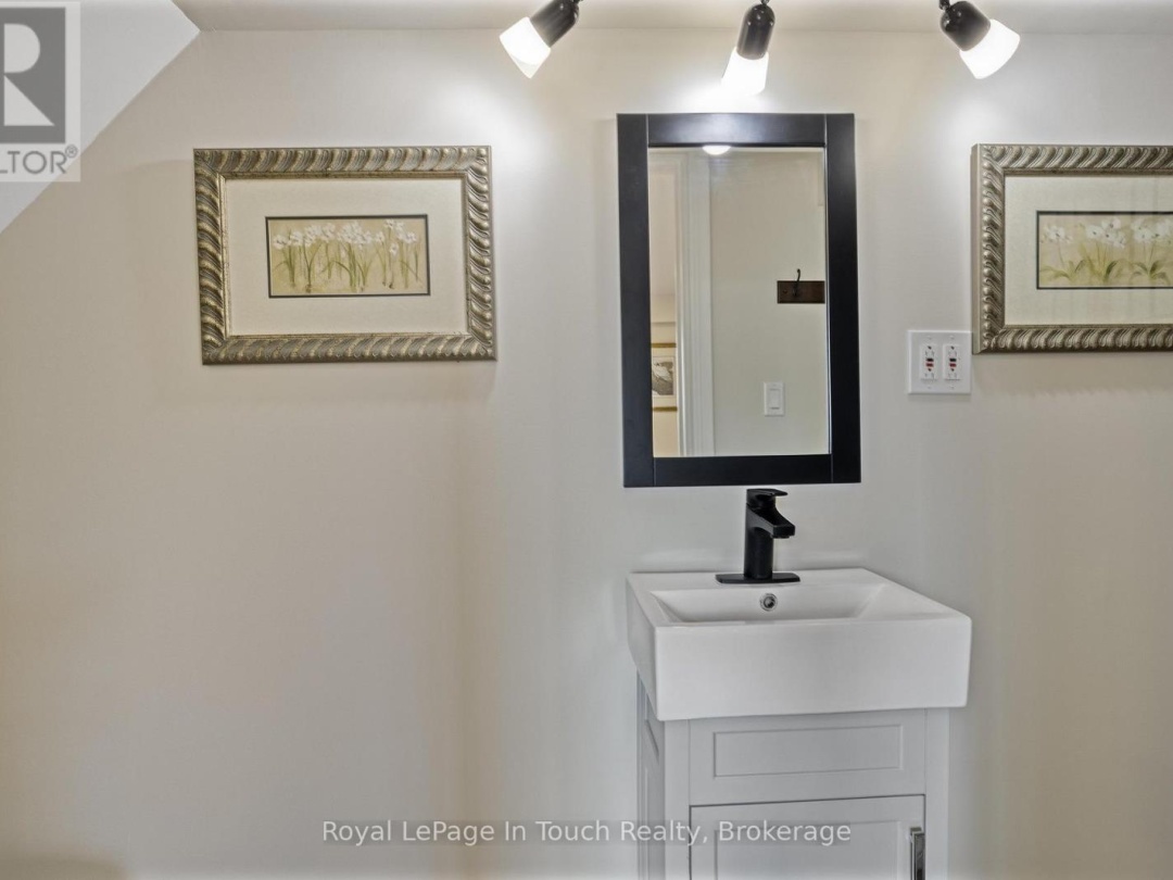 278 Robins Point Road, Georgian Bay