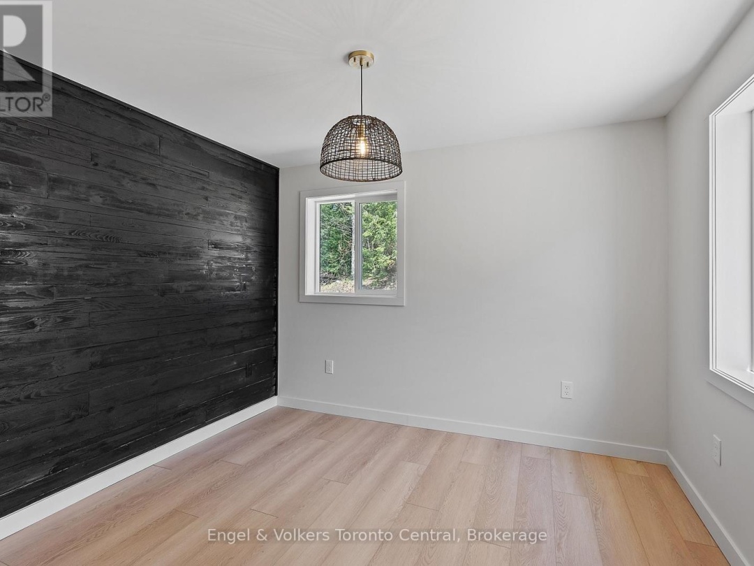 1457 Lake Joseph Road, Mctaggart Lake