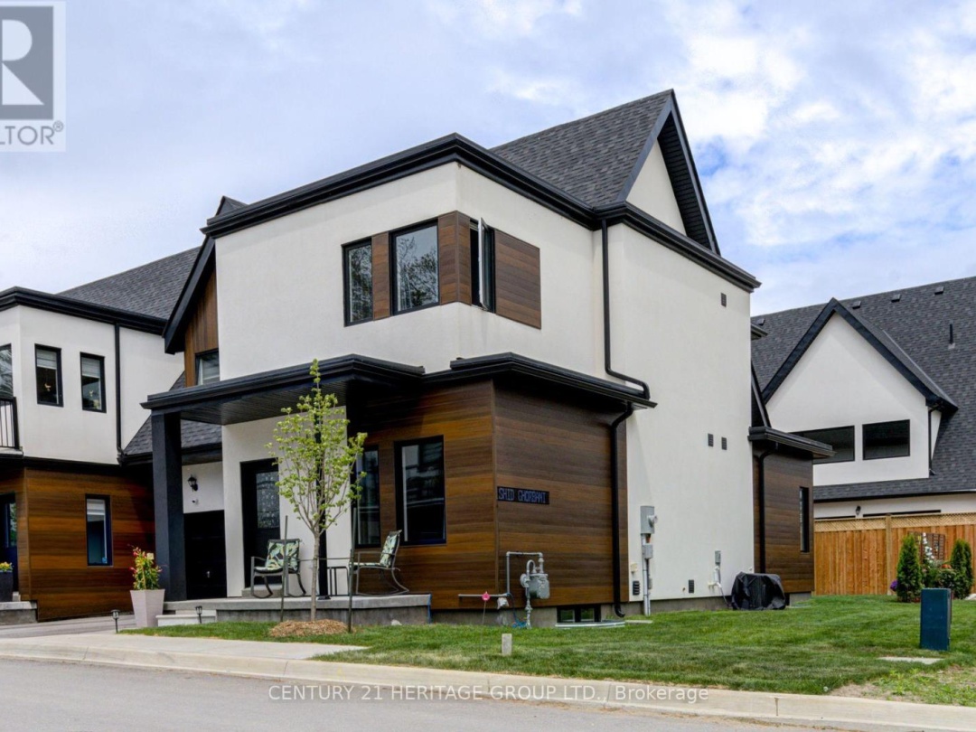 44 RUBY CRESCENT, Lake Simcoe