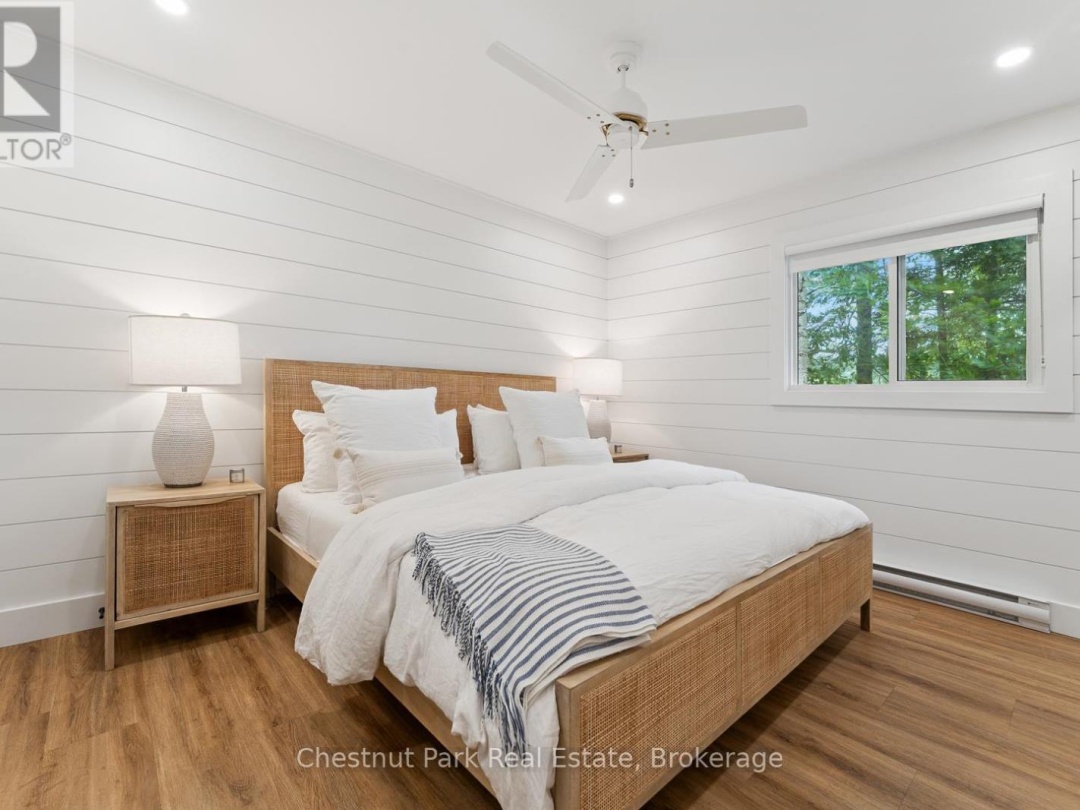 44 MILLER ISLAND, 