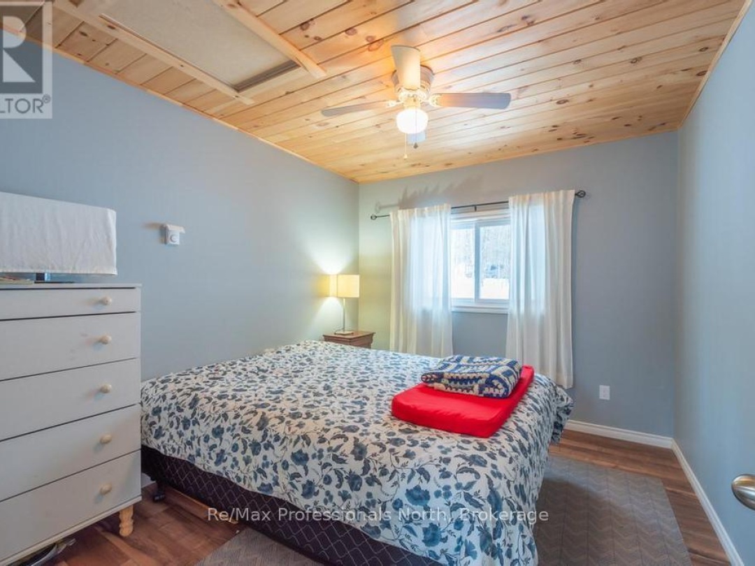 1145 Chelsea Lane, Maple Lake