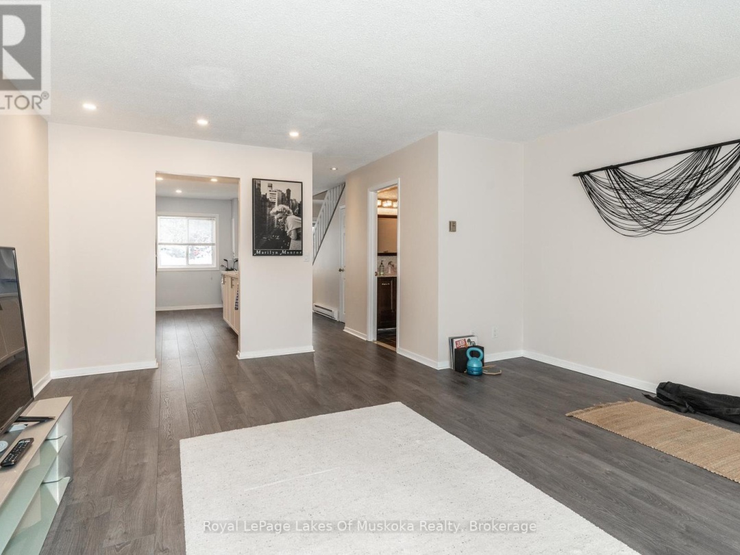 10 - 142 ECCLESTONE DRIVE, 