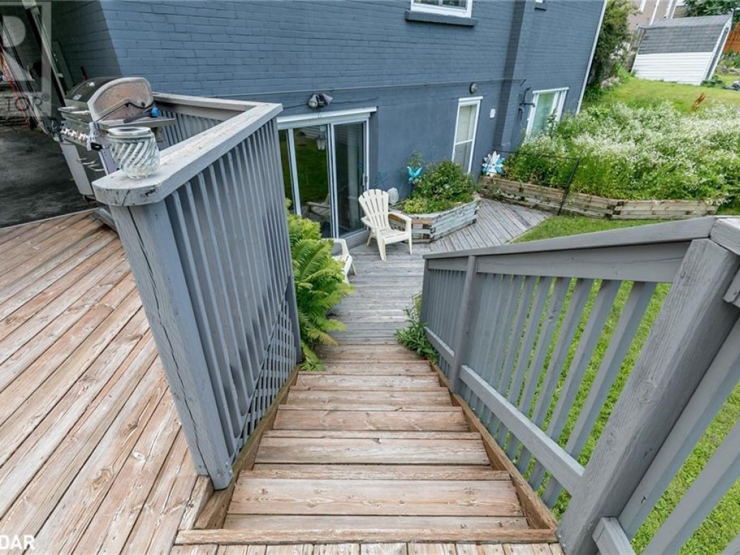 42 Charles Road, Orillia