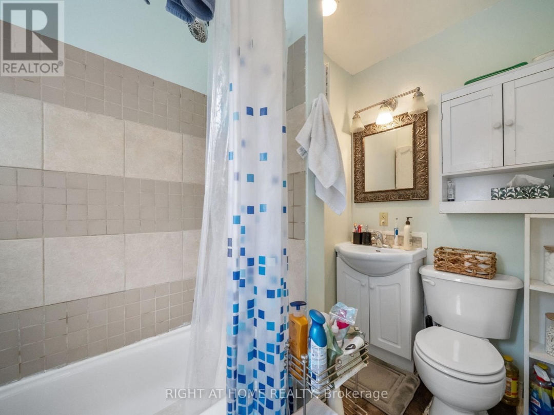 251 LACLIE STREET, 