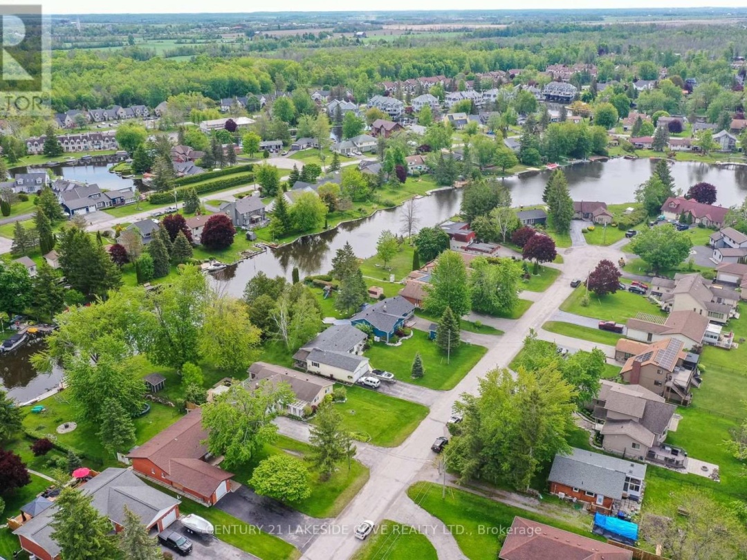9 Pinetree Court, Lake Simcoe