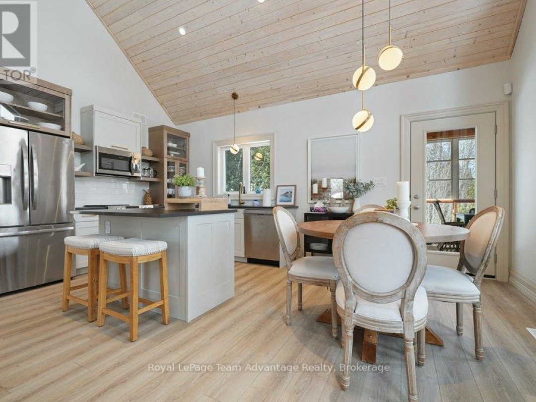 63 Maple Drive, Bay Lake