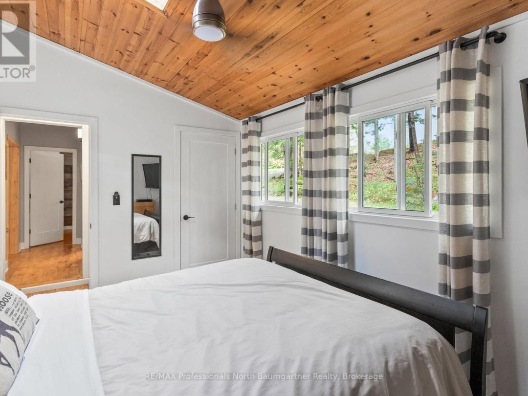 2129 Telephone Bay Road, Highlands East