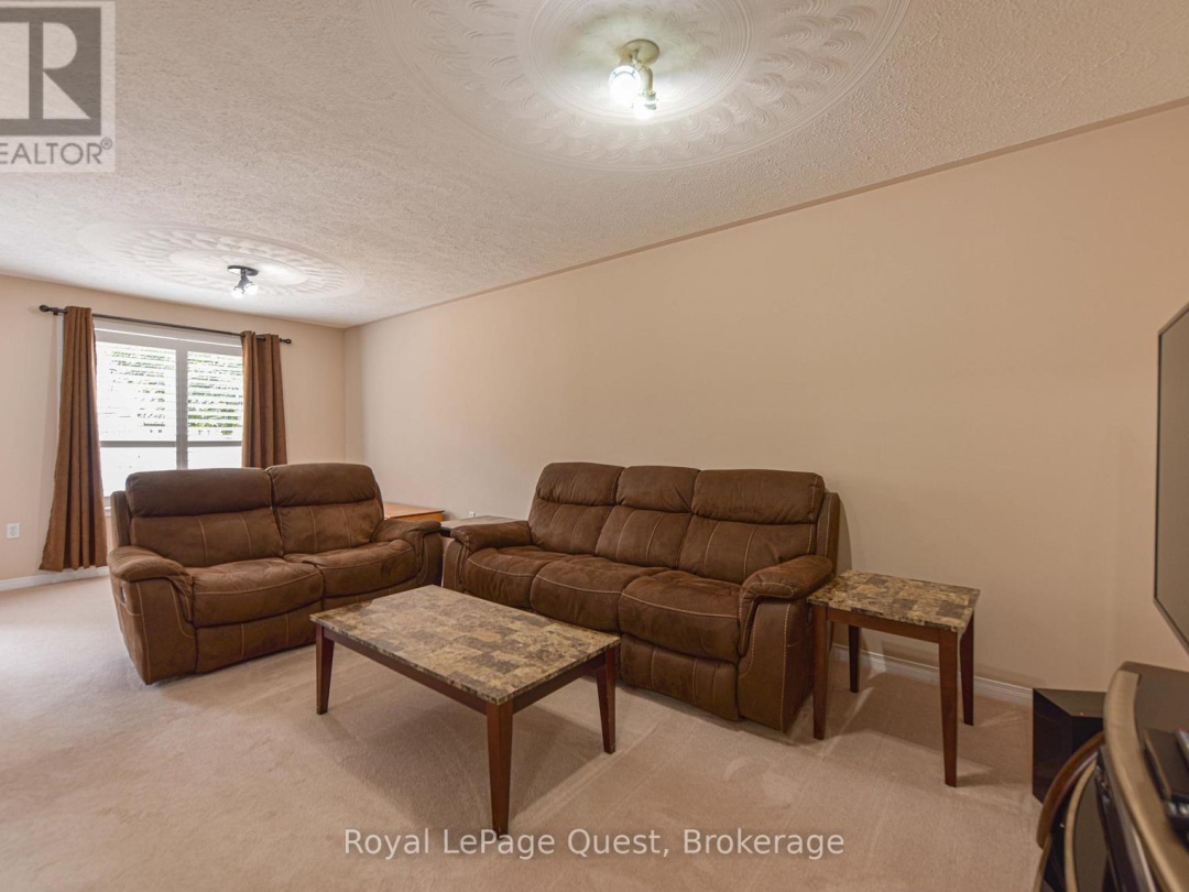 62 VANESSA DRIVE, 