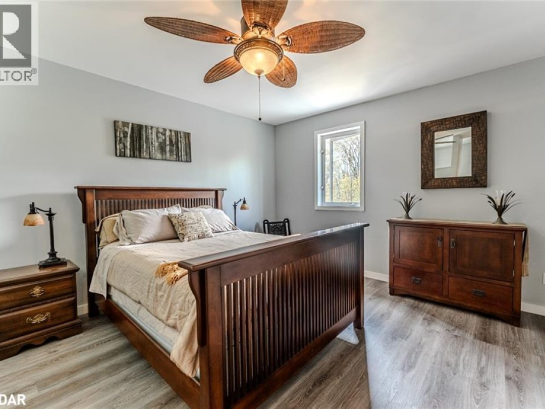 36 MEADOWS Avenue, 