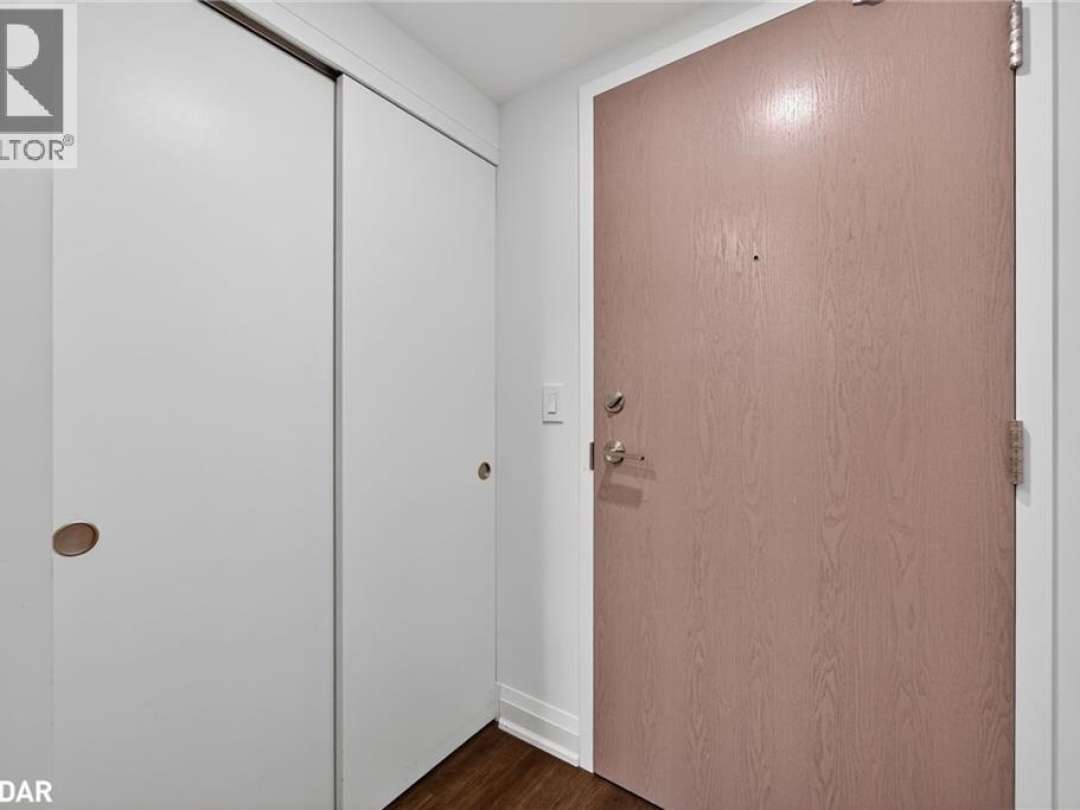 58 LAKESIDE Terrace Unit# 305, 
