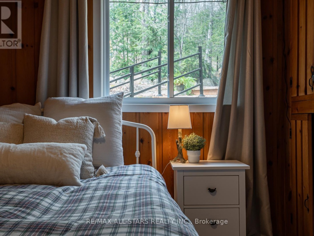 1008 Rolland Drive, Little Kennisis Lake