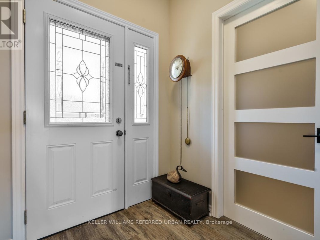 210 Morrison Avenue, Lake Simcoe