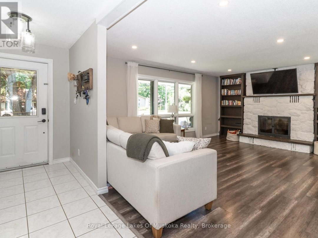 220 ALEXANDER STREET, 