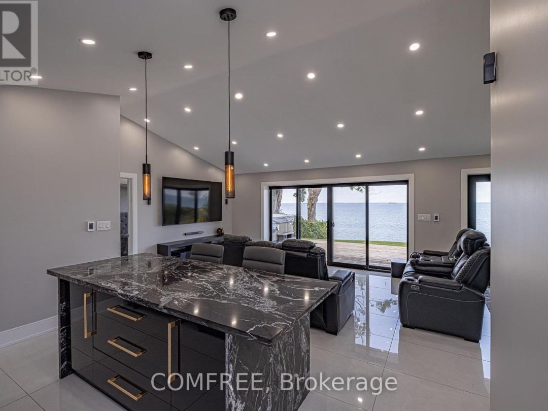 901 WOODLAND DRIVE, 